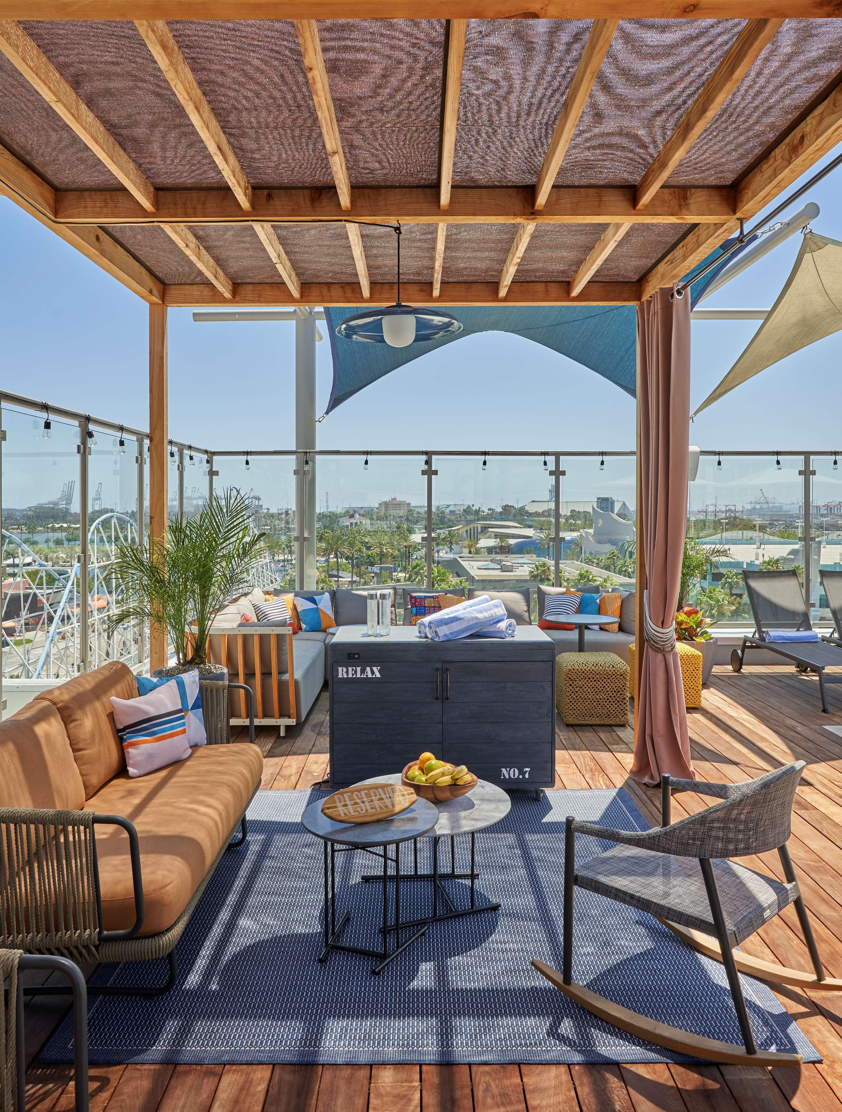 Hyatt Centric The Pike Long Hotel 4*