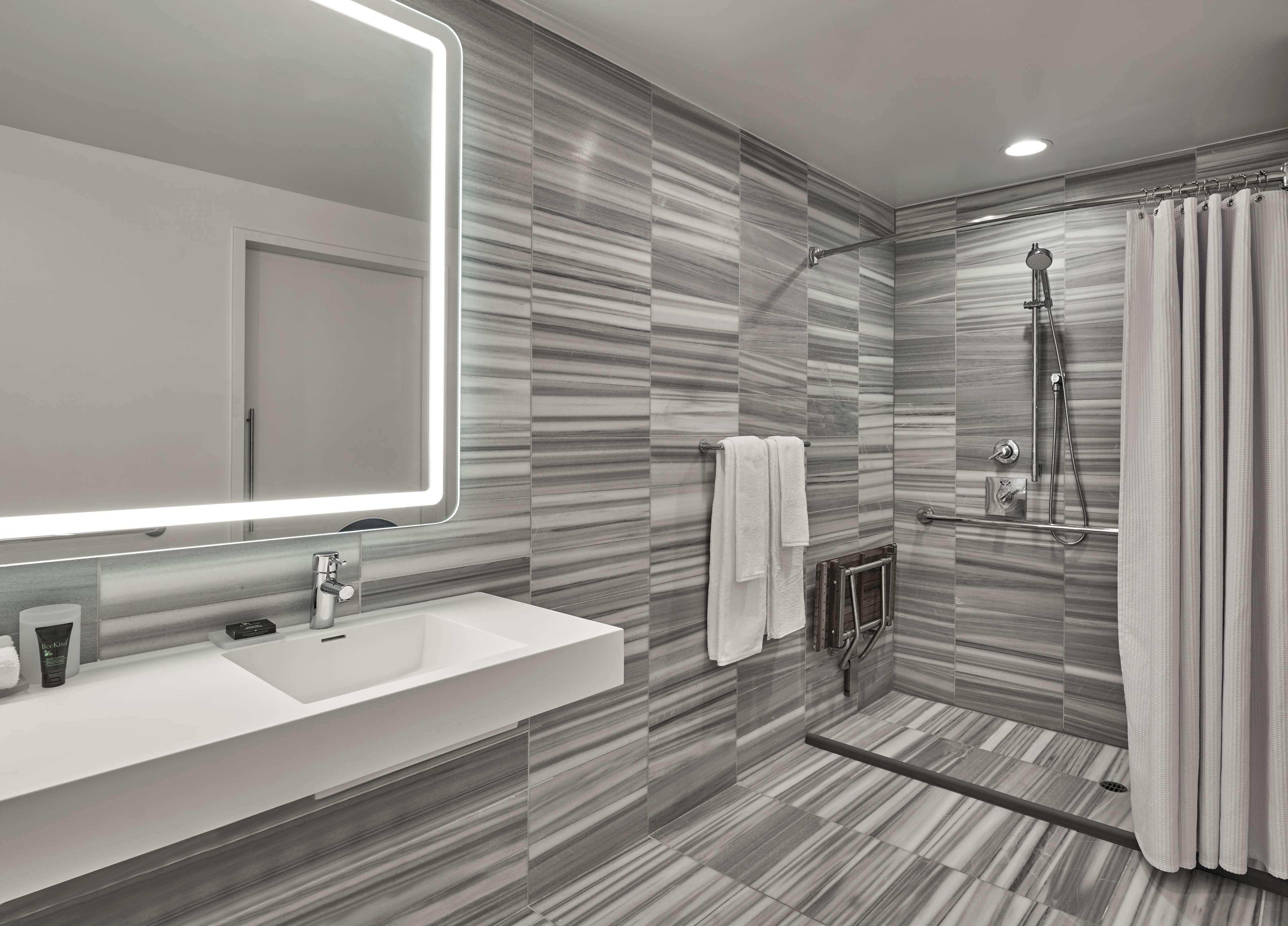 Hyatt Centric The Pike Long Hotel Long Beach