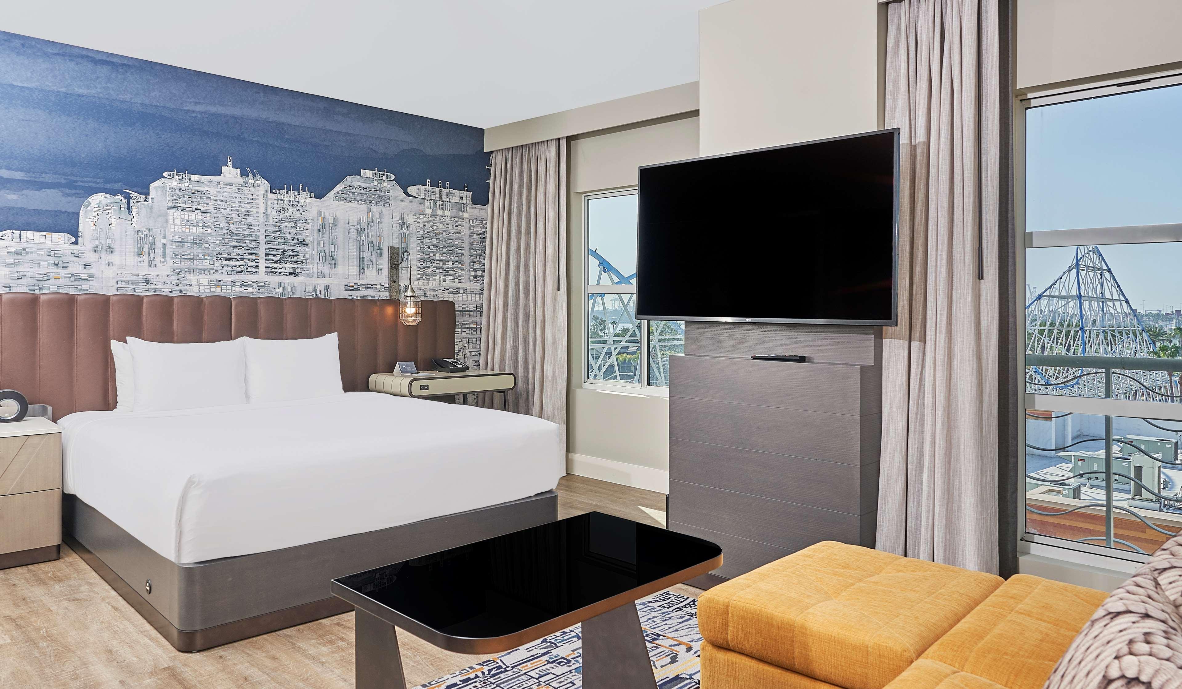 Hyatt Centric The Pike Long